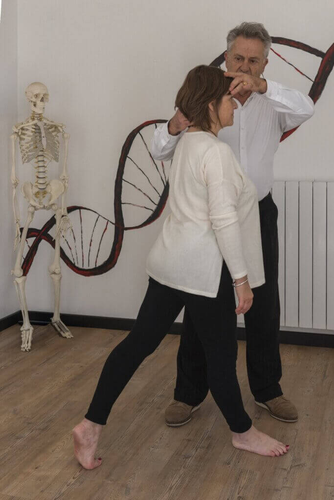 Retrouver la verticalité du corps